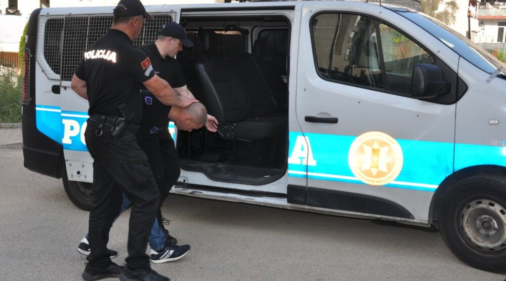 Uhapšen Budvanin Miljan Bulatović kod koga je pronađeno oko 90 grama kokaina, mačeta, pancir…