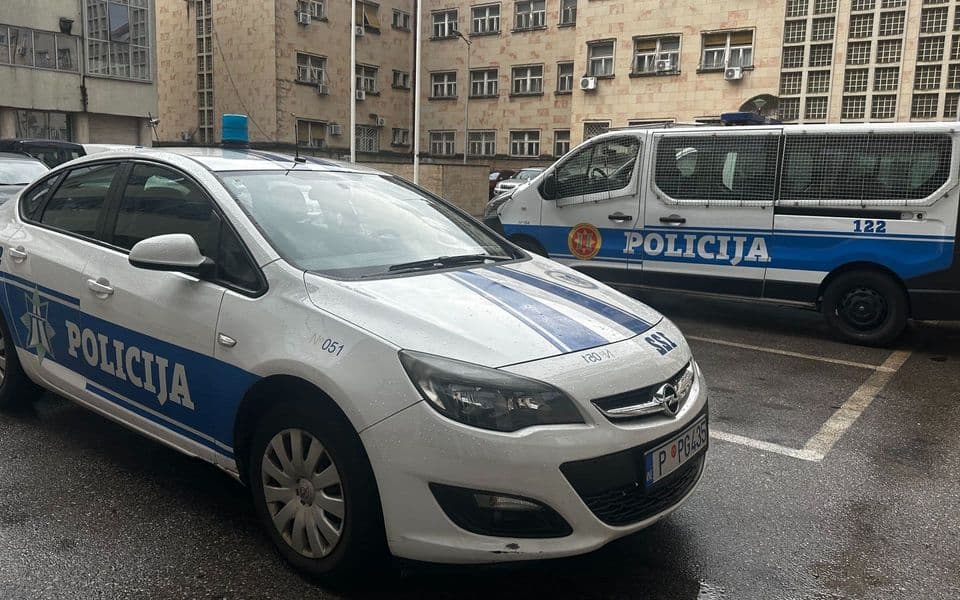 Jedna osoba uhapšena, još sedam krivičnih prijava zbog umiješanosti u ubistvo Hodžića i Spahića