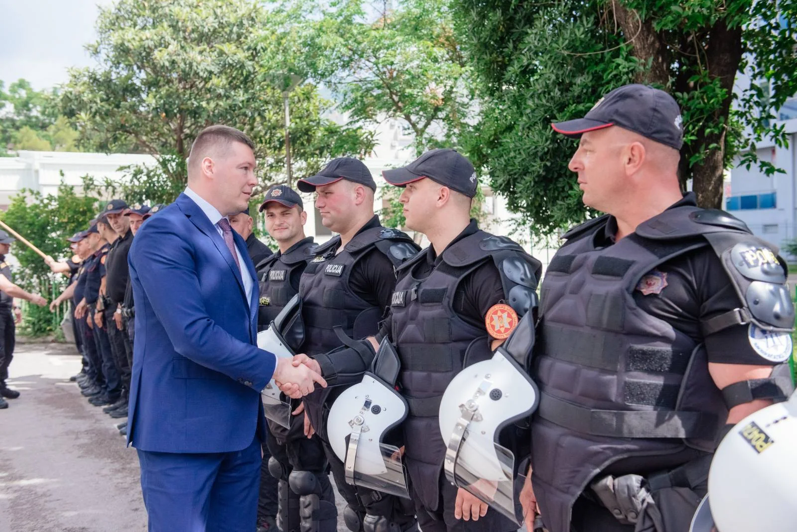 Adžić i Terzić: Država će stati iza svakog časnog policajca