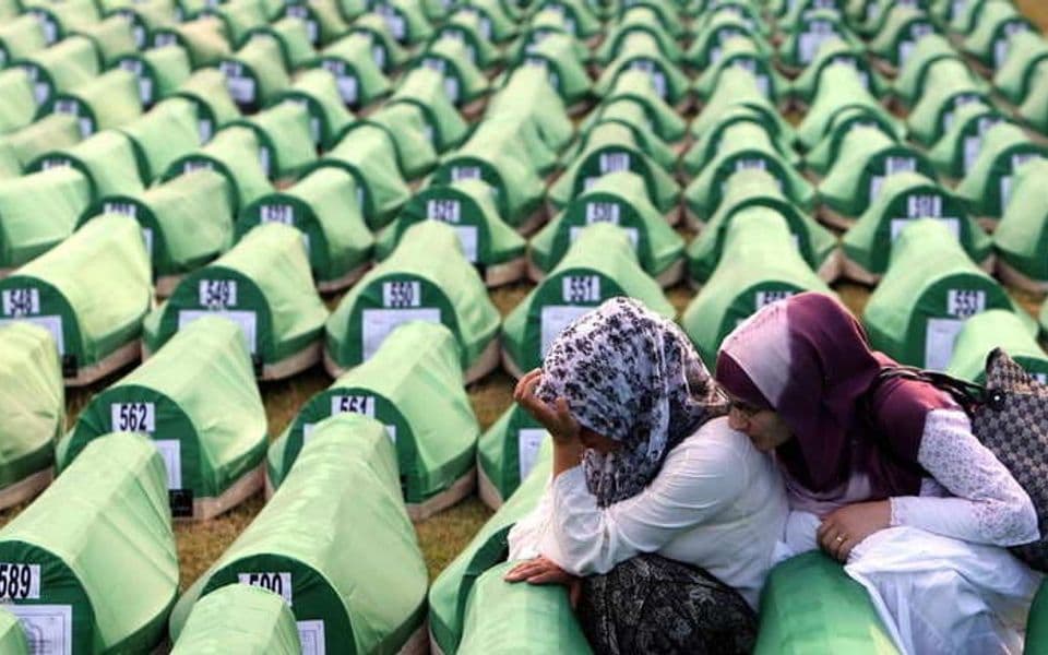 Majke Srebrenice: Sramite se!