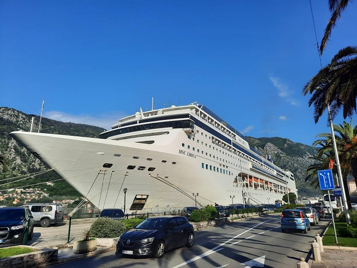 U Luci Kotor MSC “Lirica” i “Adriatica” sa preko tri hiljade gostiju