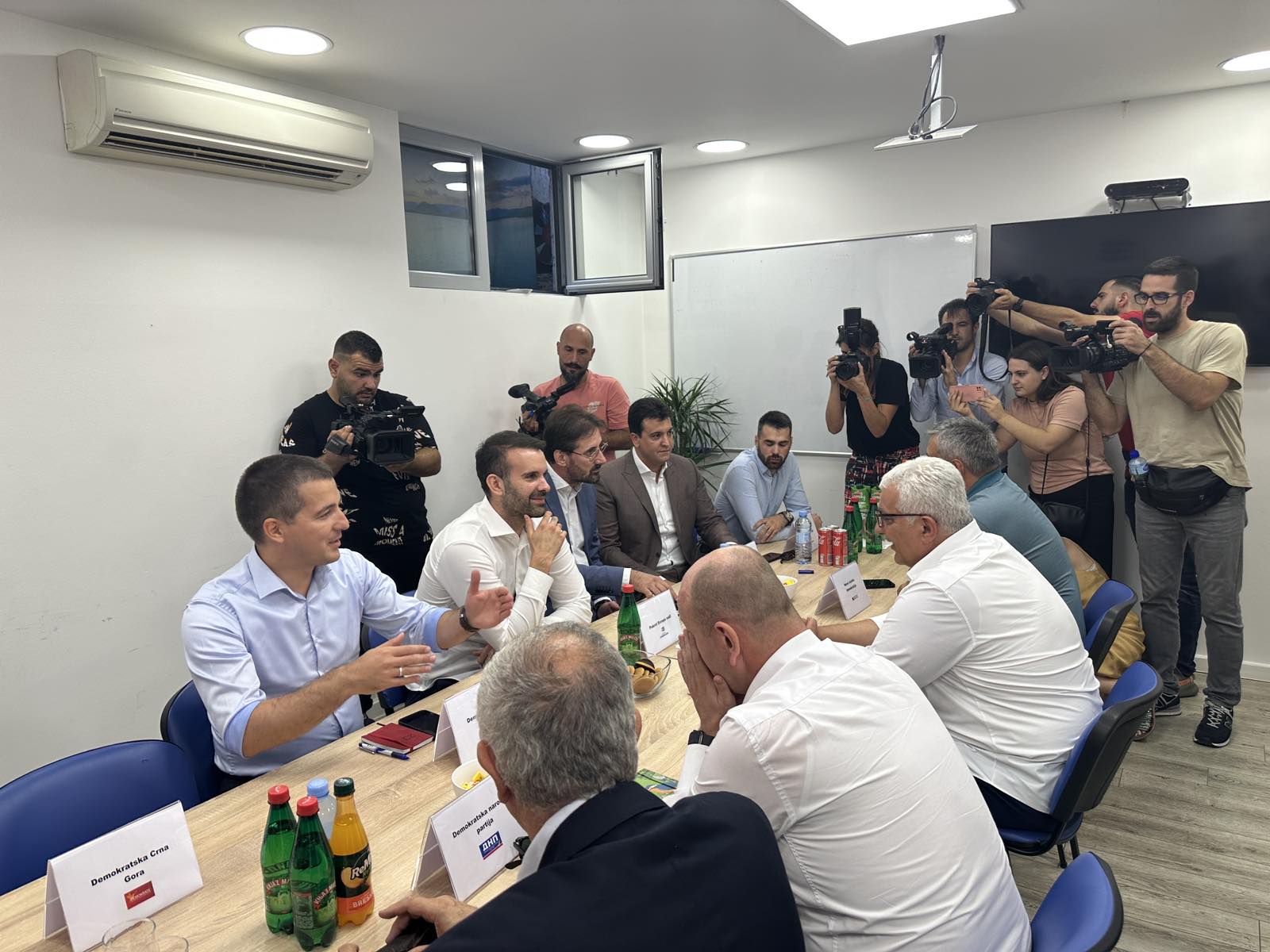 Bečić zadao novi udarac Spajiću, ima li mandatar keca u rukavu