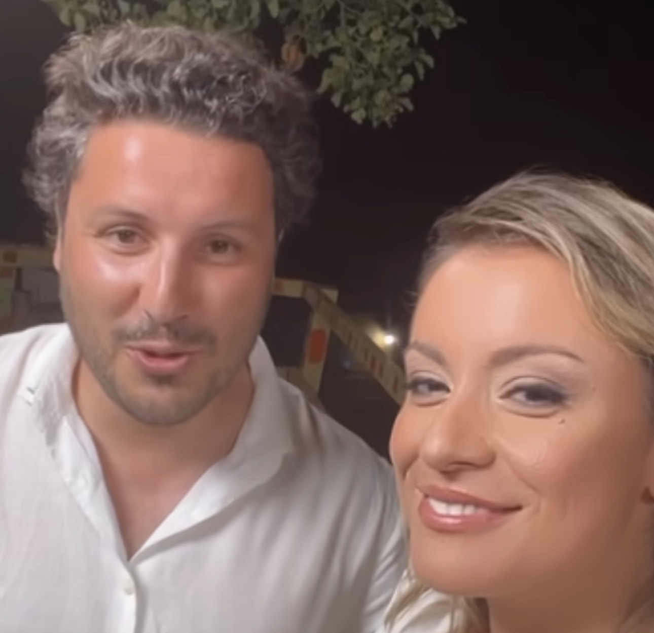 Abazović viralan na mrežama: Odgovorio da li je sijede u kosi dobio od Milojka Spajića VIDEO
