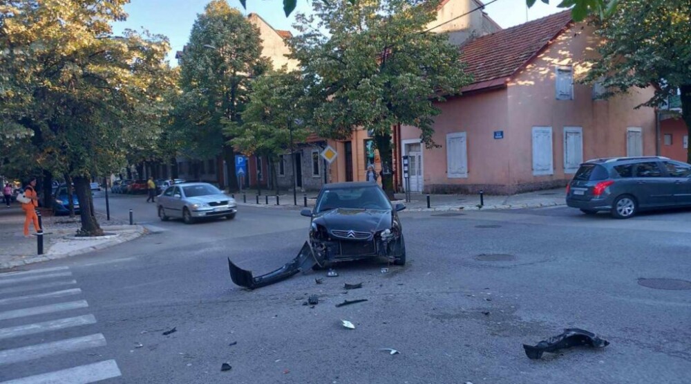 Saobraćajna nezgoda na Cetinju, povrijeđena jedna osoba
