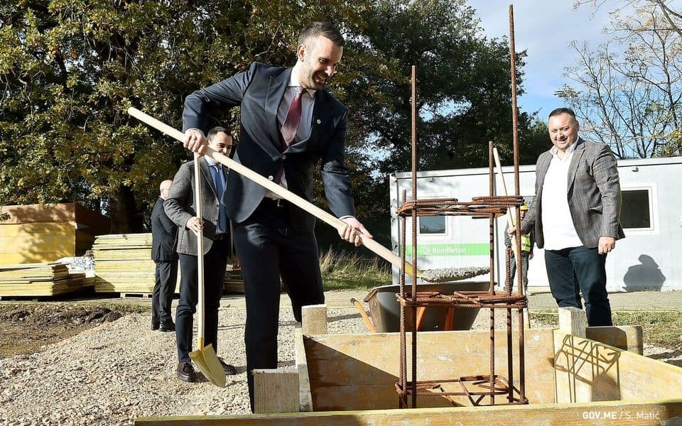 Spajić u Baru: Dnevni centar da bude izgrađen u roku, pokazati roditeljski odnos prema svoj djeci