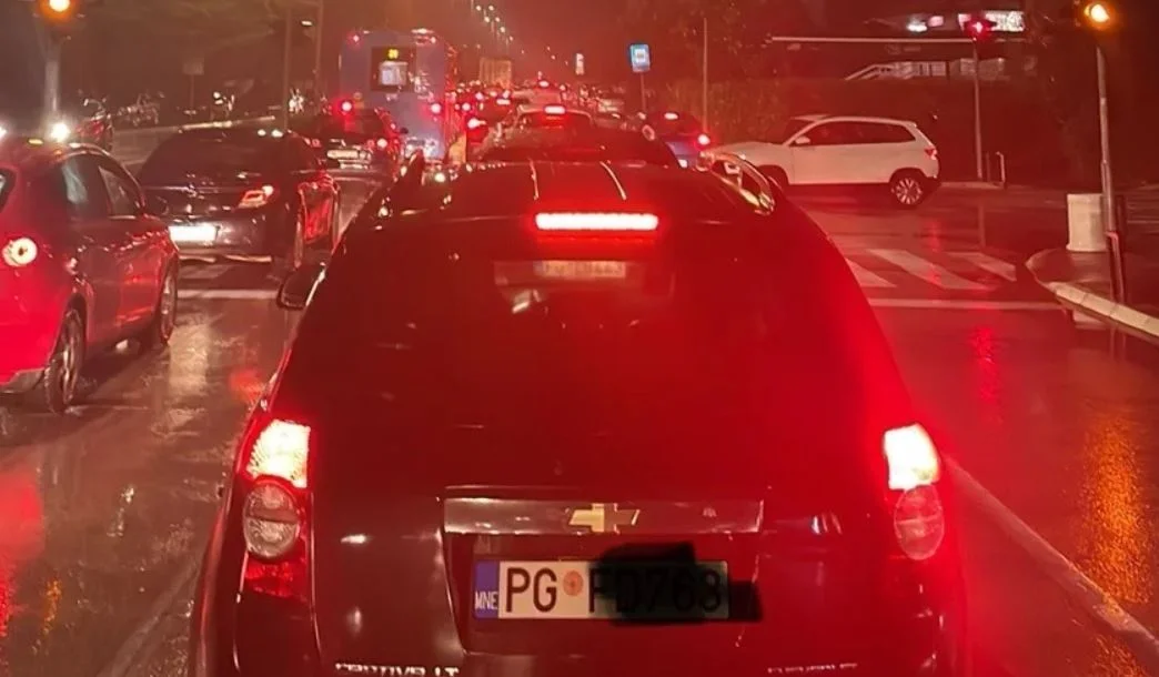 Saobraćajni kolaps u Podgorici, kolone čak i prema Danilovgradu