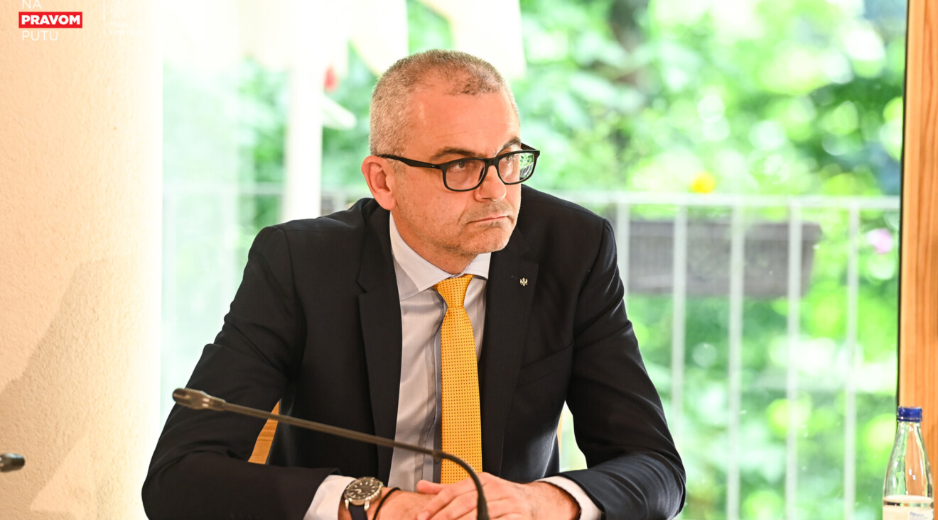 Niković: Poplavljne prostorije Hitne pomoći u Tivtu, vodu izbacuju medicinski tim i gradske službe