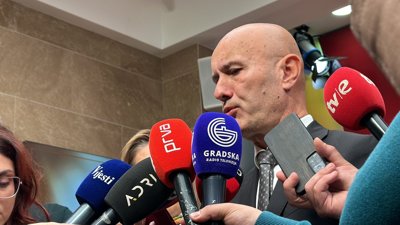 Laković: Izvještaji Brđanina negativno ocijenjeni, podnijećemo prekršajnu prijavu protiv njega zbog nepoštovanja članova Odbora
