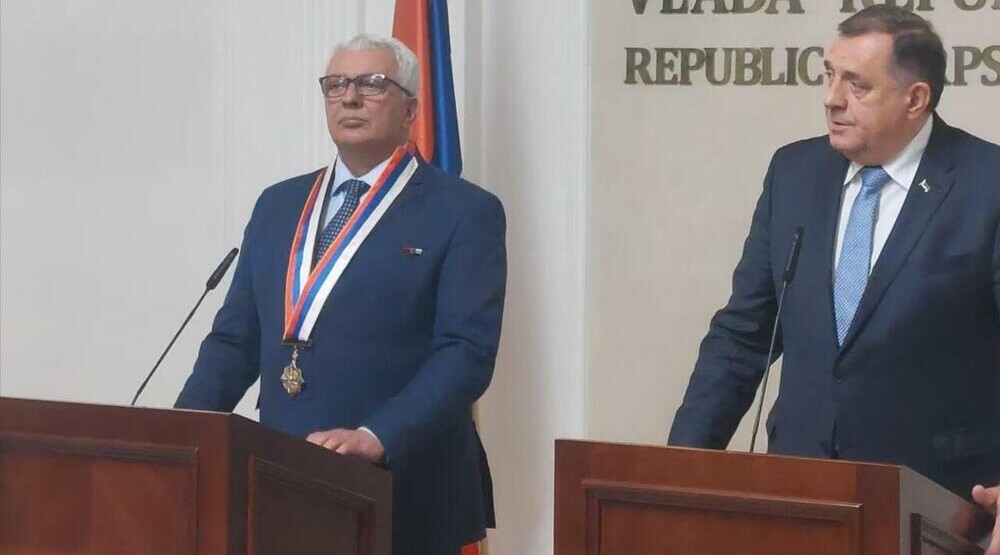 Dodik sjutra sa Mandićem