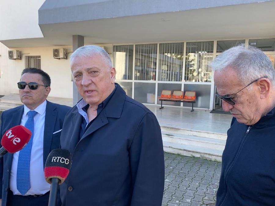 Lazović: Pozvao sam Abazovića na poligraf