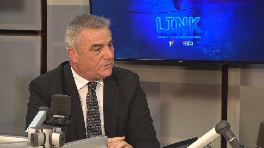Posao čeka 20 doktora nauka i 272 magistra
