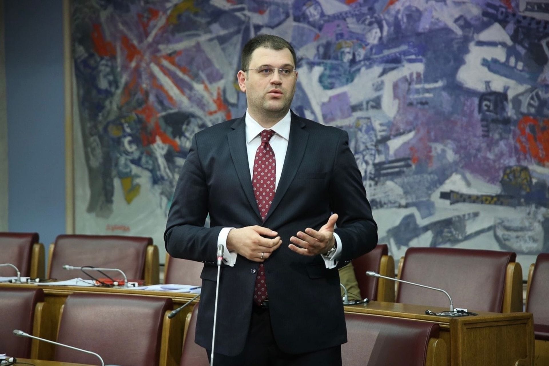 Anđušić: NSD godinama plaća saradnike i udomljava ih u javna preduzeća, nanijeli su milionsku štetu budžetu