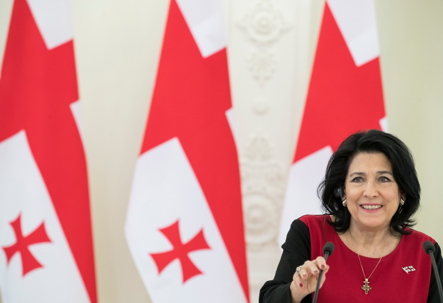 Zurabičvili: Rusija vodi hibridni rat, hoće da nas vrati u orbitu Kremlja