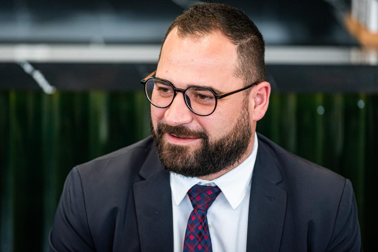 Potpredsjednik Bošnjačkog vijeća u Crnoj Gori dr Bejto Šahmanović: Ibrahimović &#8220;miri&#8221; Bošnjake uz podršku Vučića