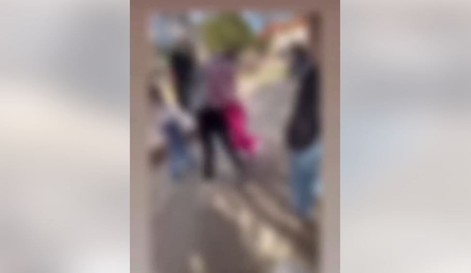 (VIDEO) Vršnjačko nasilje u centru Bijelog Polja