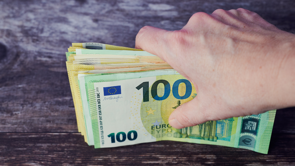 Prijavite se na OVOM LINKU i preuzmite 100 EURA – potpuno besplatno!