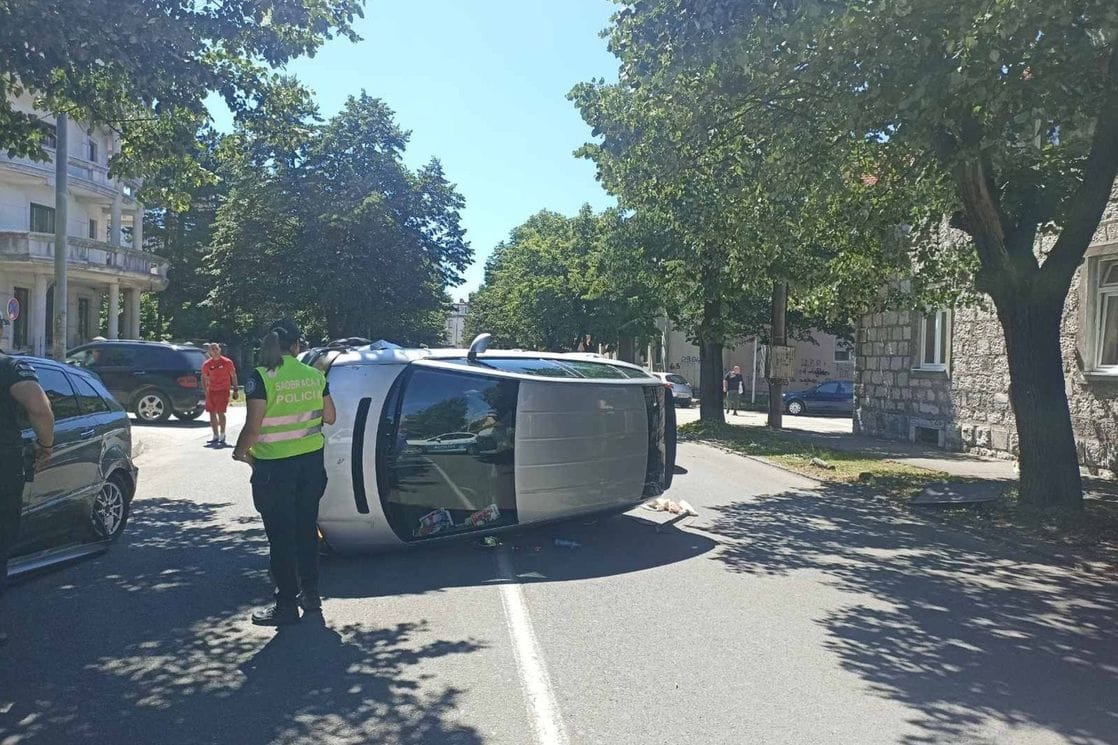 Prevrnuo se automobil u Nikšiću, povrijeđena mlađa ženska osoba