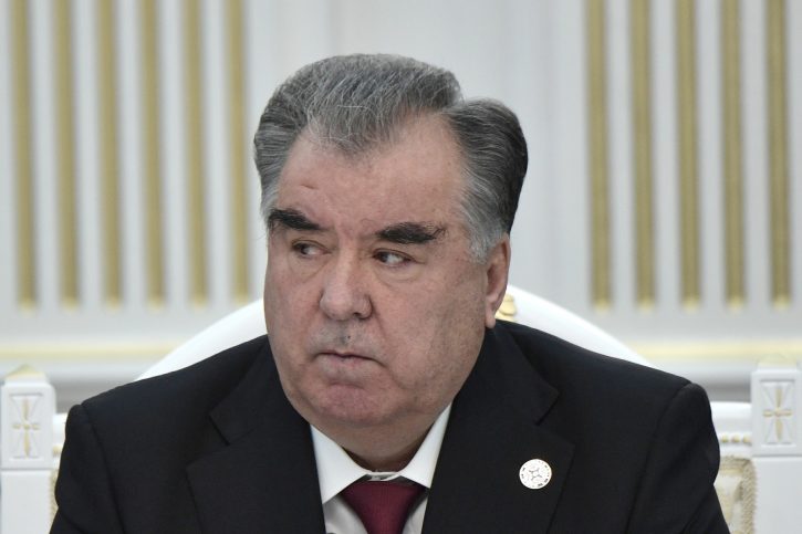 Tadžikistan zabranio „stranu“ odjeću: Za kršenje zakona predviđena novčana kazna
