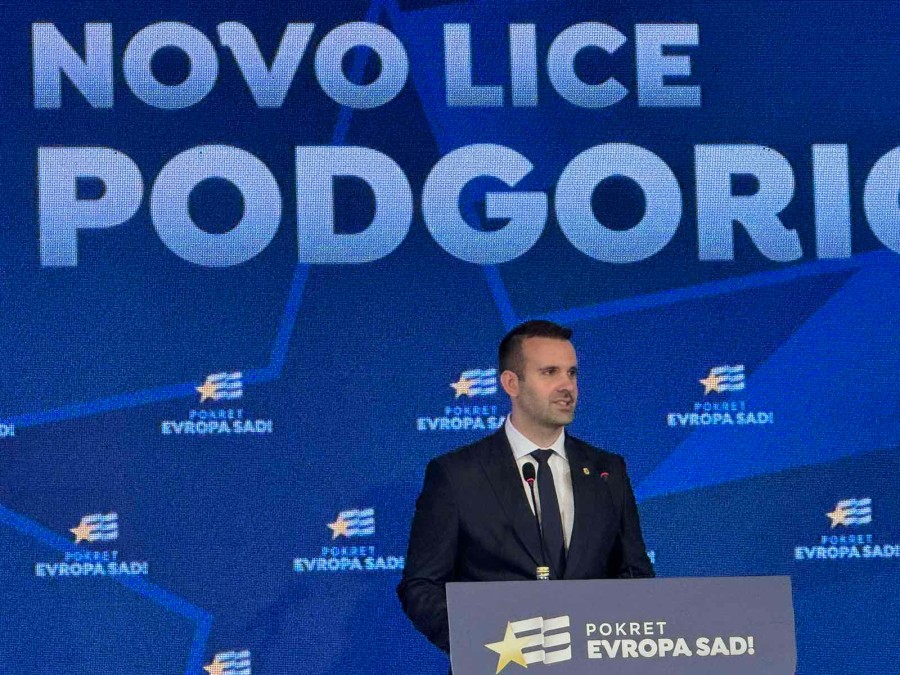 Premijer kritikovao novinare: Dođu programirani, interesuje ih samo nacionalizam i prošlost i potkopavanje naše priče