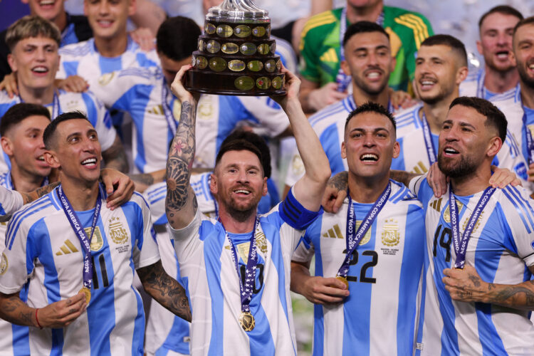 Di Maria završio karijeru pa poručio: Morali smo osvojiti trofej za Messija da ga usrećimo