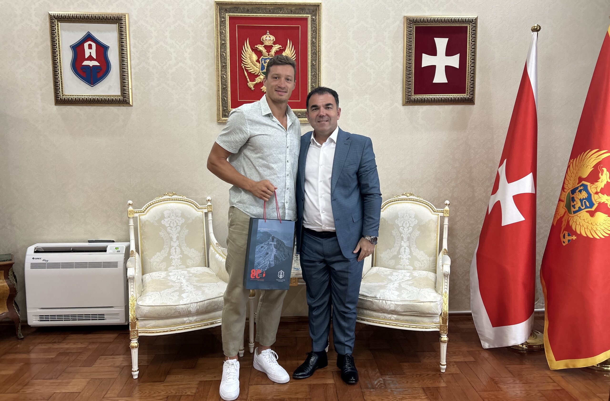 Đurašković Pešiću poželio uspjeh na Olimpijskim igrama
