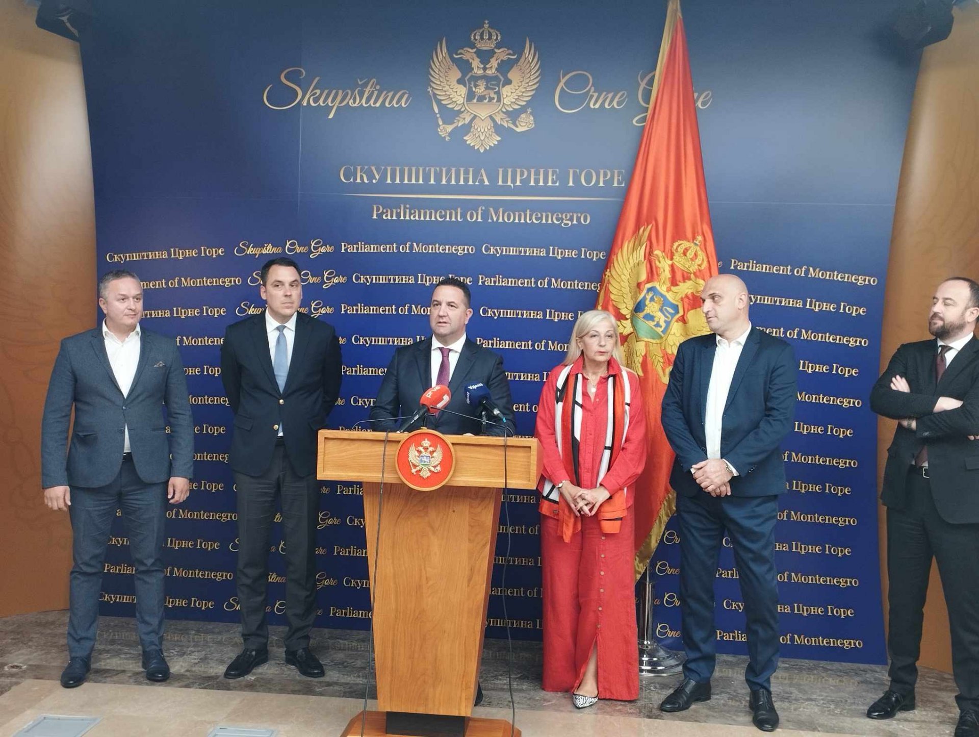 Eraković: Skandal, izbor VDT-a se desio u Vladi, u Skupštini je samo formalizovan