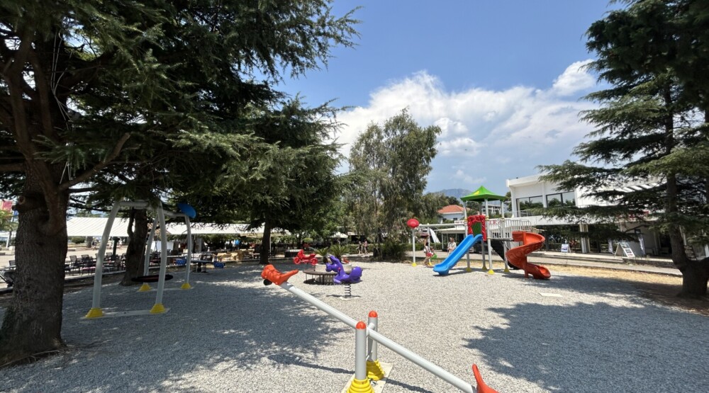 TO Bar i Komunalne djelatnosti Bar uredile dječje igralište na Šetalištu kralja Nikole