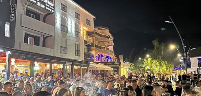 Plav: Turisti uživali u finalu EP pod otvorenim nebom
