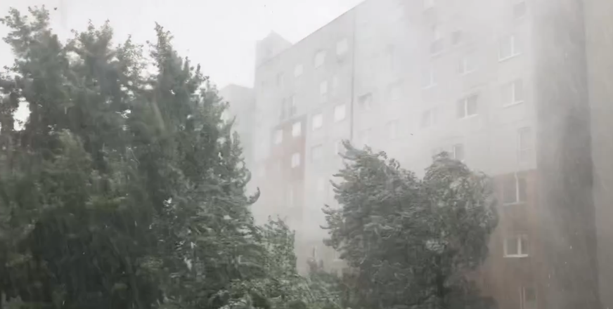 Superćelijska oluja zahvatila Sloveniju