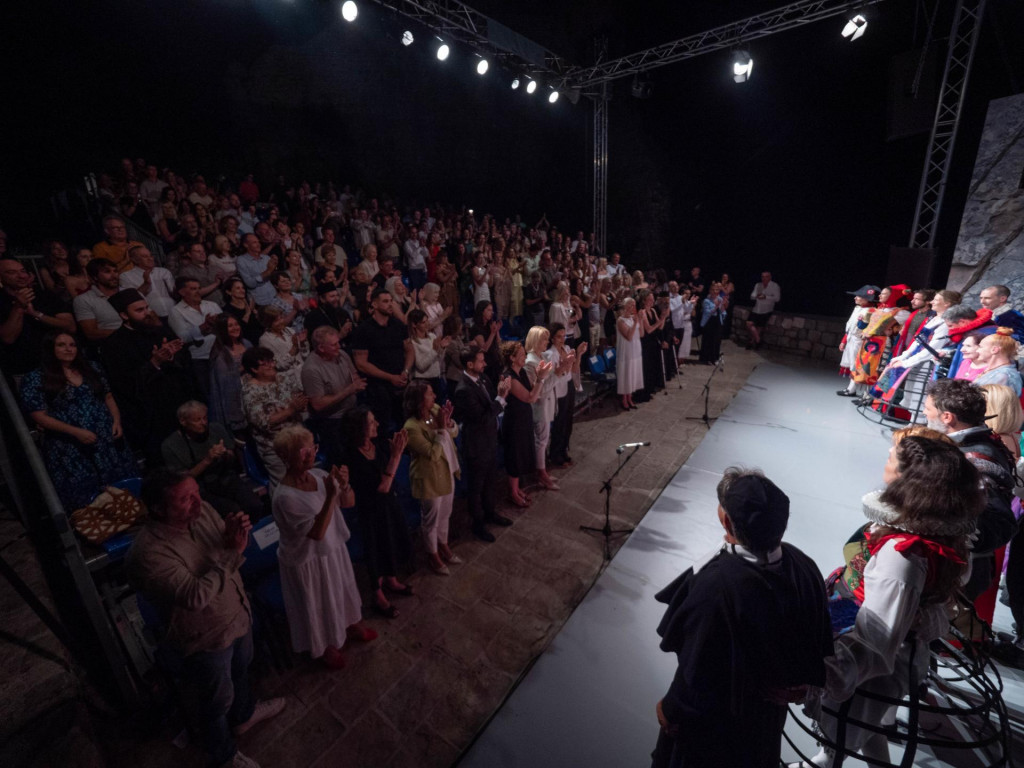 U Podgorici svečano otvoren 38. festival &#8220;Grad teatar&#8221;