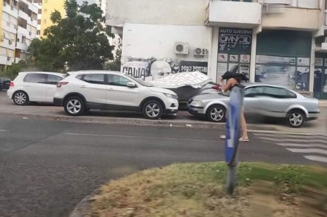 Nevrijeme u Podgorici: Dio fasade pao na parkirana kola