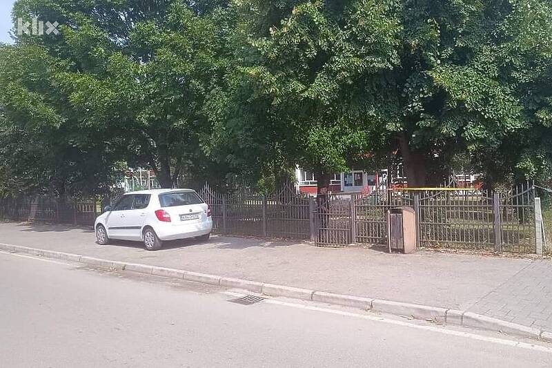 Pucnjava u gimnaziji u Sanskom Mostu, ubijene tri osobe, više ranjenih