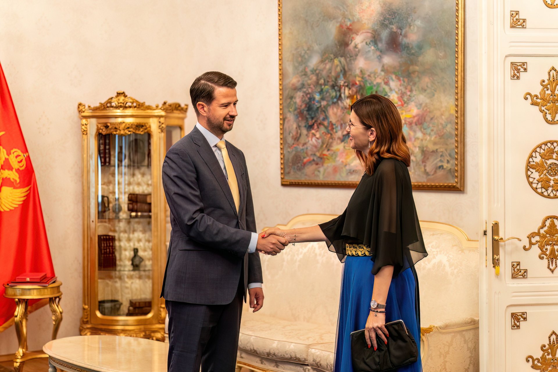 Milatović uručio orden ambasadorki Popa: Vrata za ulazak Crne Gore u EU širom otvorena- na nama je da što prije prođemo kroz njih