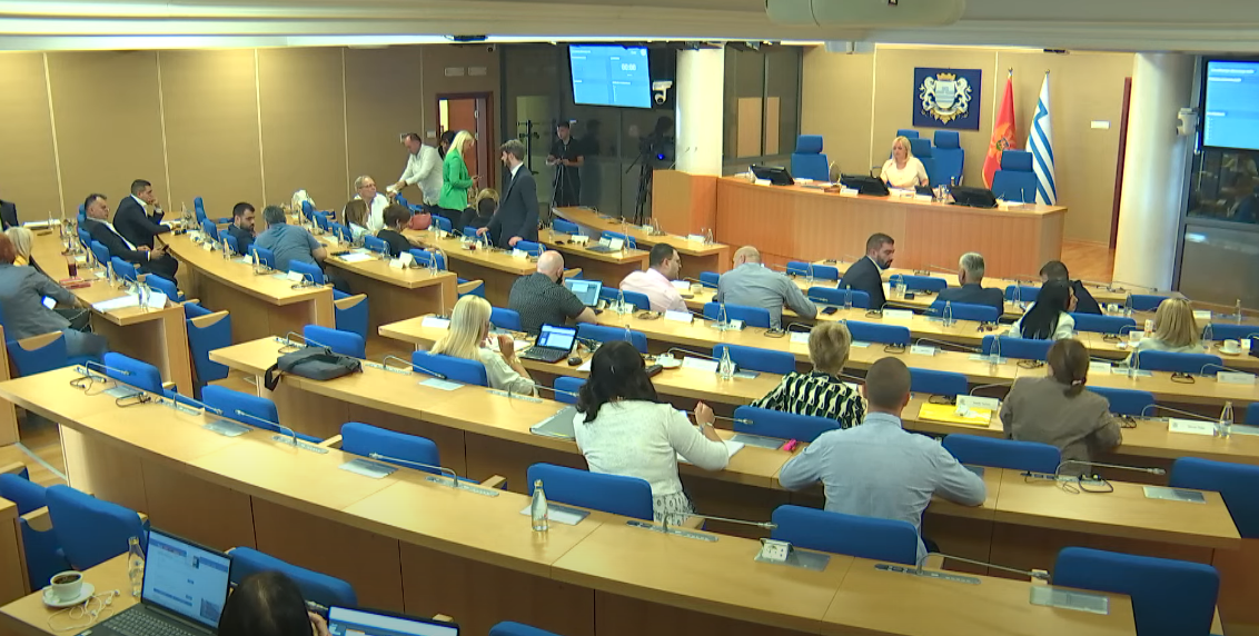 Skupština Glavnog grada bez rasprave o razrješenju gradonačelnice Injac; Predlagač povukao inicijativu