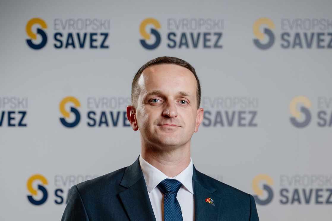 Đuričković: Da je Ivanović manje filozof a više vladin službenik bili bi pošteđeni izjave da Hrvatska nije blokirala, već pauzirala zatvaranje poglavlja