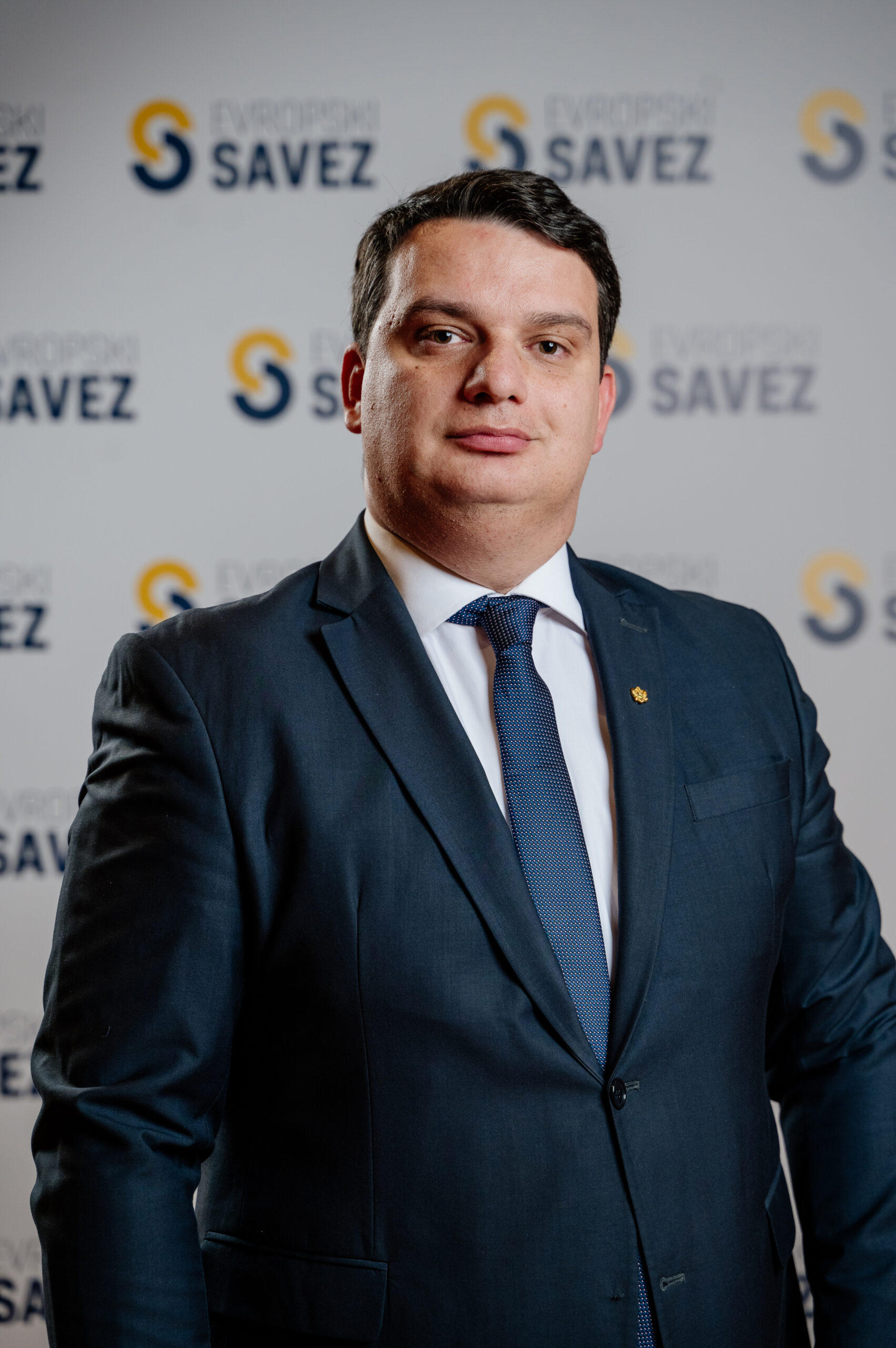 Odžić: Kovačević misli da ako je ugasio rasvjetu u Nikšiću građani ne vide bruku oko Q groznice