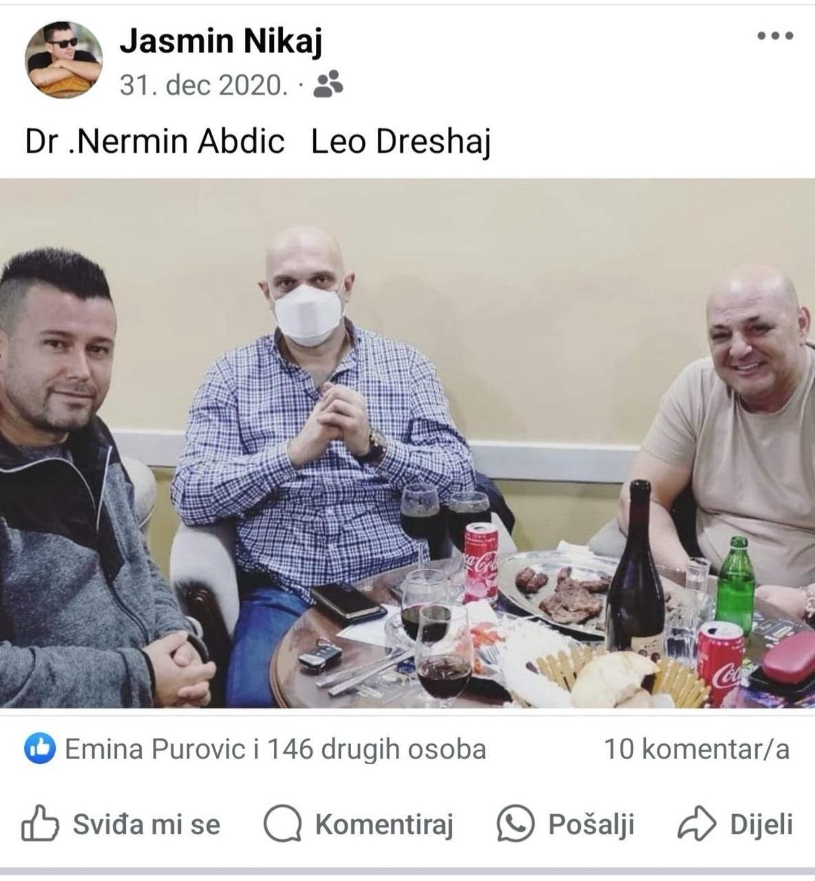 (FOTO) Nikaj o fotografiji na kojoj je Abdić: Političke partije zloupotrebljavaju sliku sa porodične proslave povodom rodjenja unuka