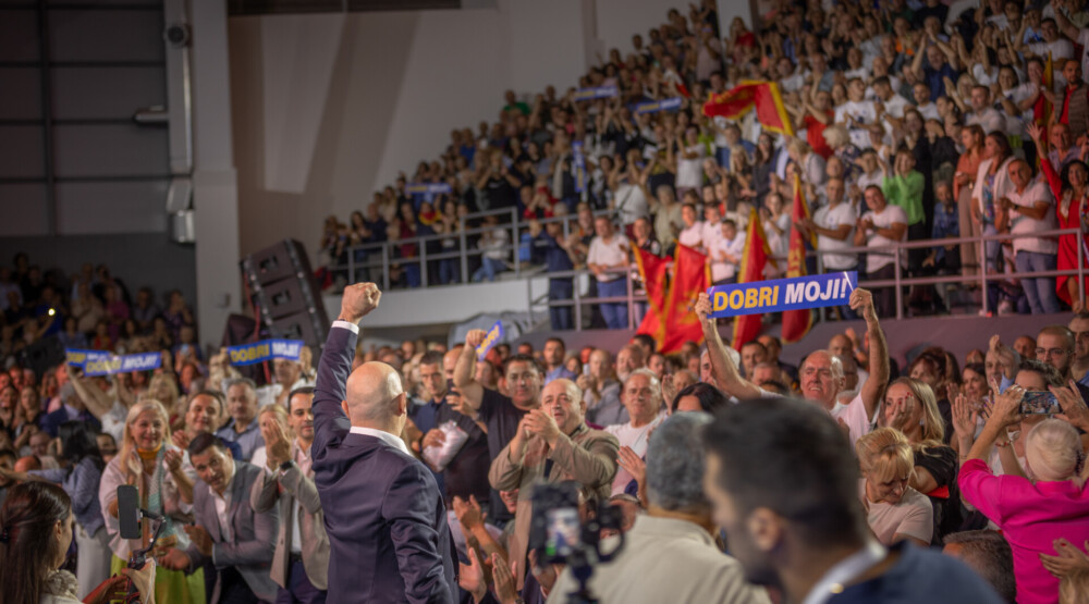 (VIDEO &#8211; FOTO) Abdić na završnoj konvenciji DPS-A: Kad kažu da Podgorica ostaje njihova, ja im poručujem Podgorica je svih nas