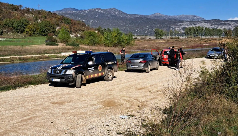 Ronioci izvukli iz kanala i tijelo mladića