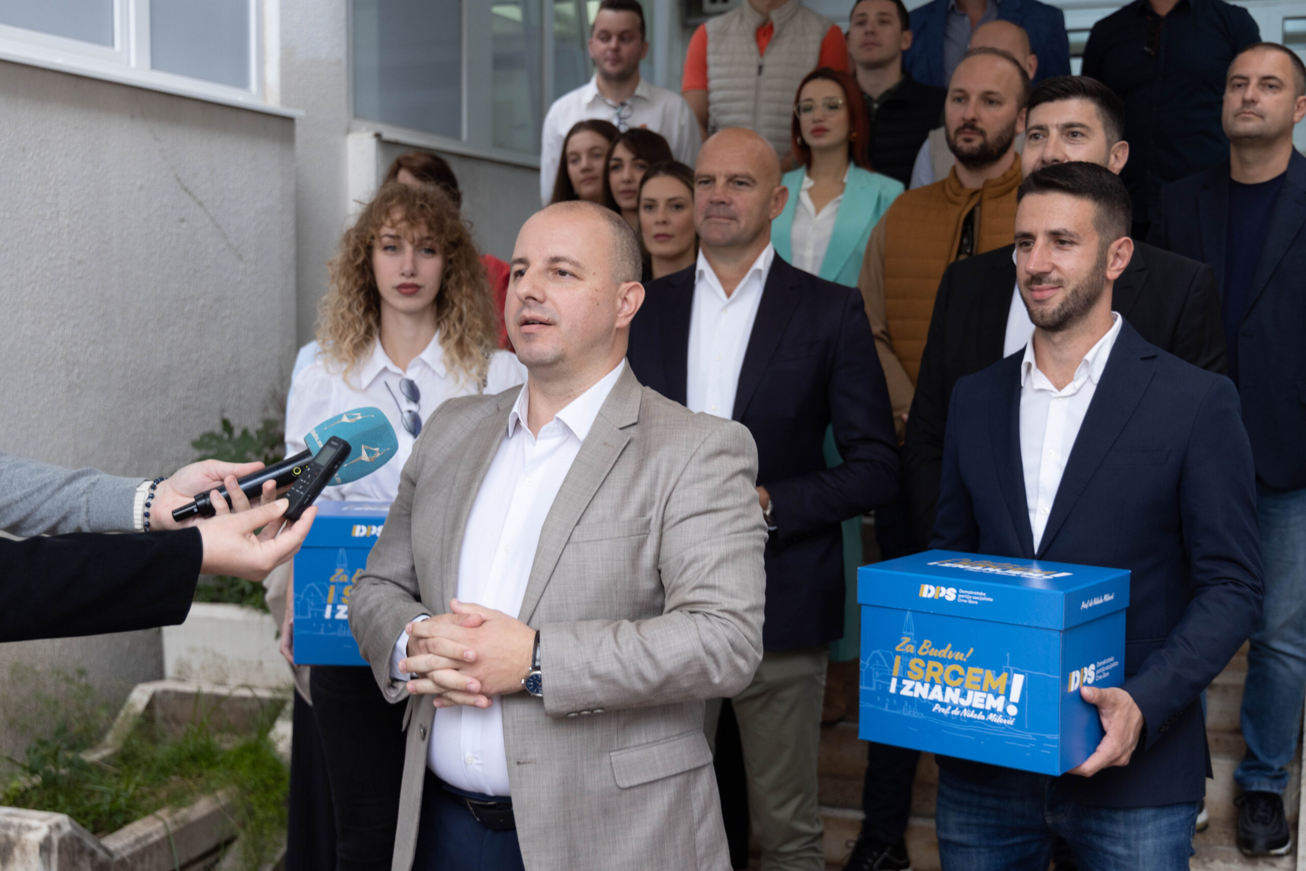 Nakon predaje liste Milović poručio: Budva danas služi za podsmijeh, vrijeme je da se agonija prekine