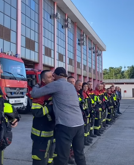 (VIDEO) Pogledajte kako podgorički vatrogasci ispraćaju kolegu u penziju