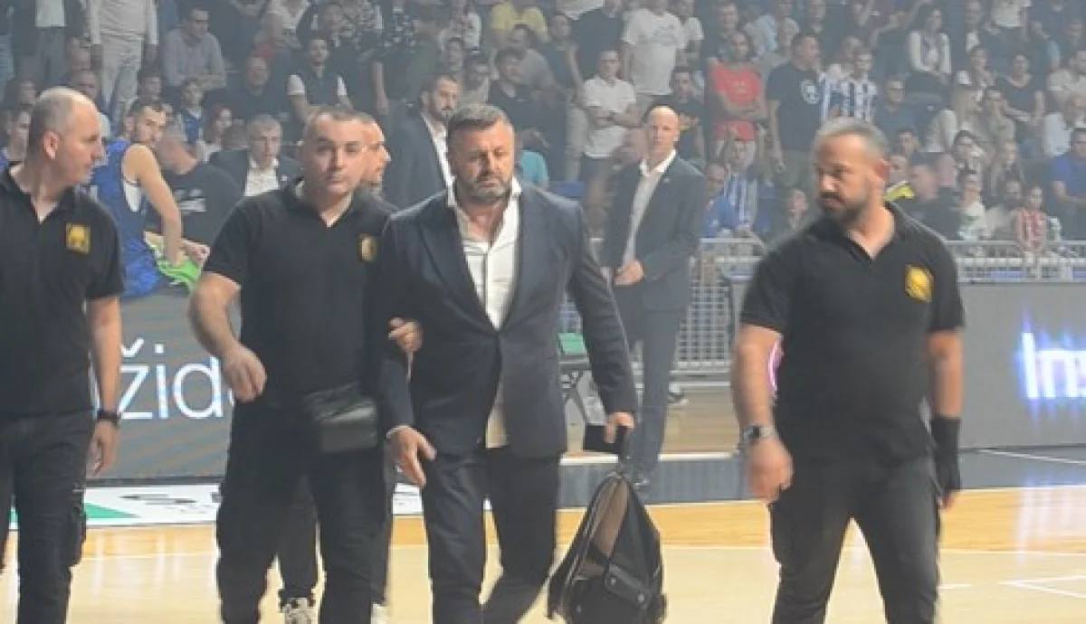 (VIDEO) Predsjednik Zvezde izbačen iz “Morače”