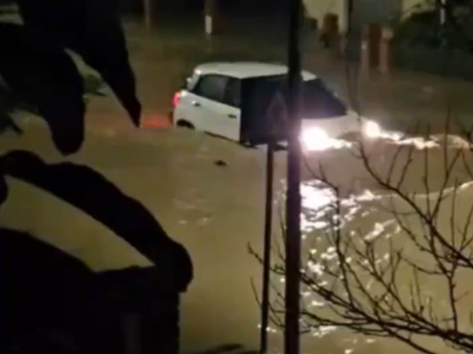 Poplave u Italiji nakon razorne oluje: Dvije osobe nestale, strašni snimci kruže mrežama