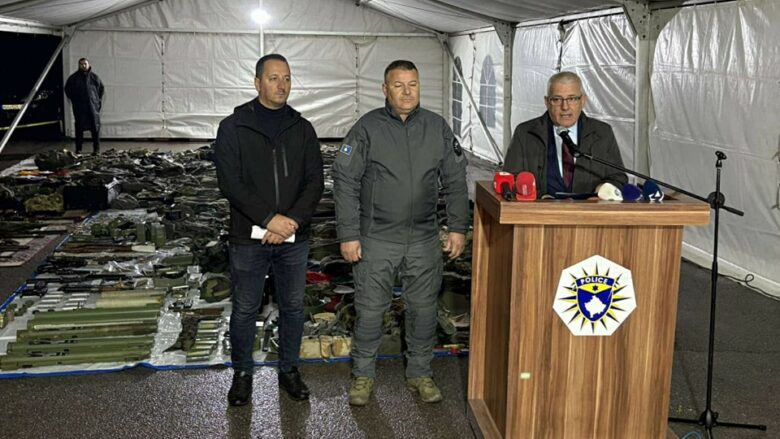 Svečlja o terorističkom napadu na sjeveru Kosova: Osam uhapšenih i zaplijenjen arsenal oružja
