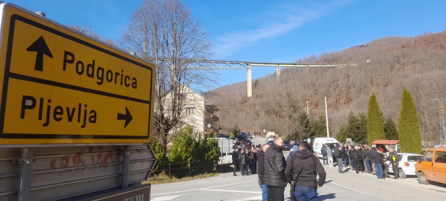 Vranešani blokirali Slijepač most, traže ostavke i odgovornost