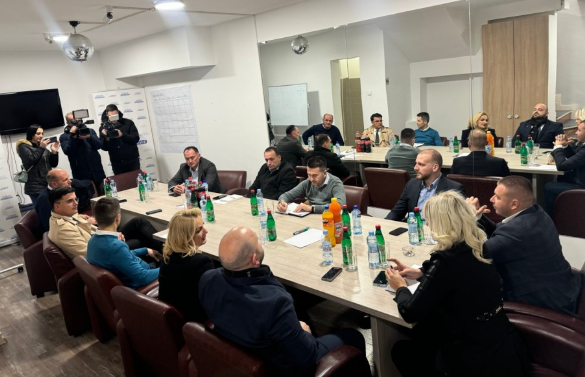 Nastavljeni razgovori o formiranju vlasti u Podgorici: Pregovori bez URA-e