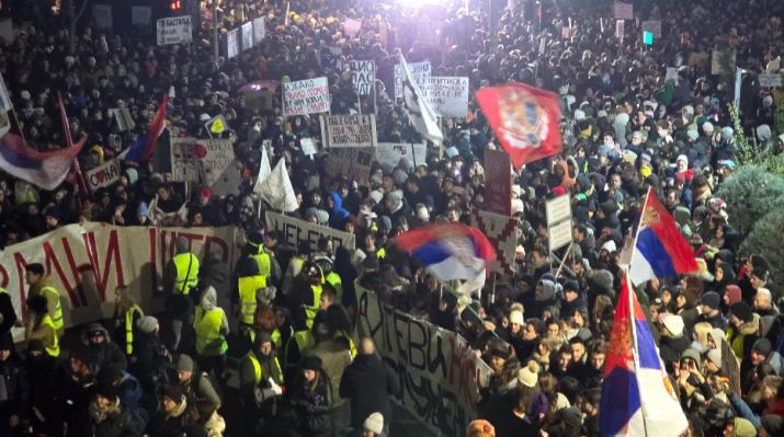Student protesta u Srbiji: Ocu rekli da ide u prinudnu penziju jer sam ja na blokadama