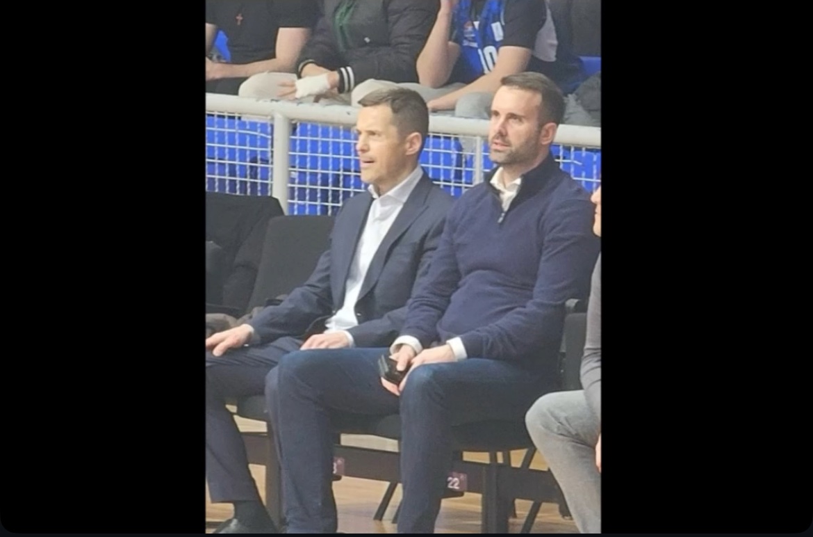 (VIDEO) Premijer Spajić i gradonačelnik Mujović zvižducima dočekani na utakmici Budućnost – Hapoel