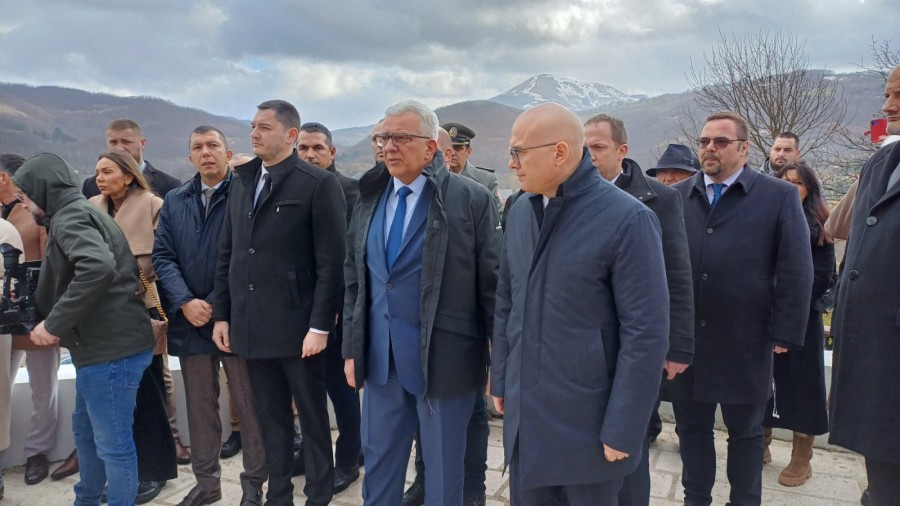 Položen vijenac na spomenik junacima Mojkovačke bitke