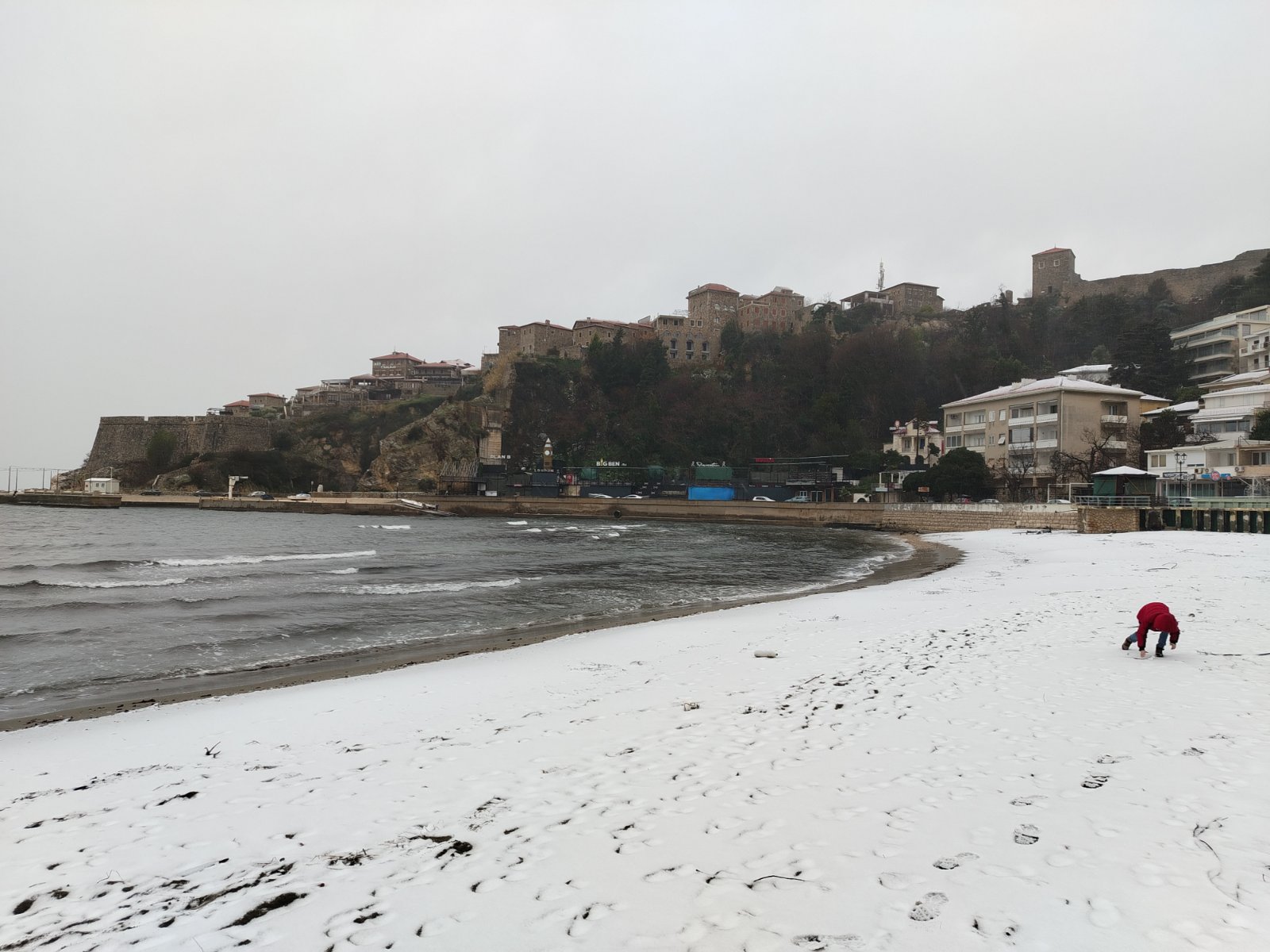 (FOTO) Pada snijeg u Ulcinju